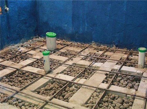 建筑陶?；靥瞵F(xiàn)場